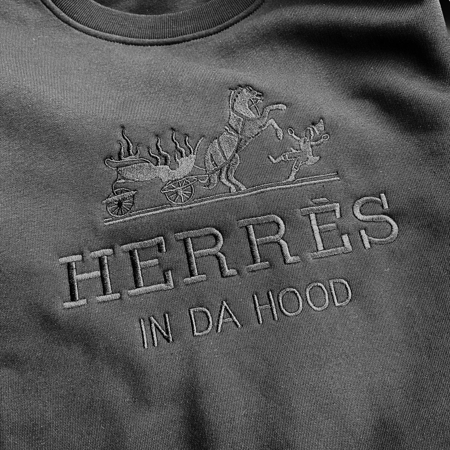 HERRÈS CREWNECK - BLACK